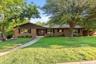 9337 Hill Ln, Woodway, TX 76712