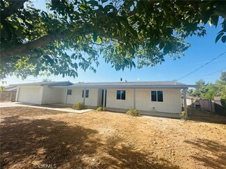 17807 Manzanita St, Hesperia, CA 92345