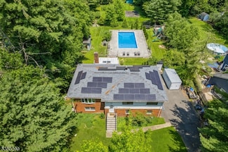 1231 Sunnyfield Ln, Scotch Plains, NJ 07076
