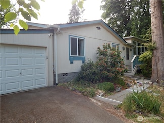 102 Stuart Dr, Port Angeles, WA 98362