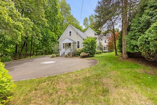 83 Camp Ave, Darien, CT 06820