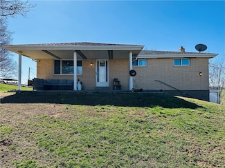 305 Deerfield Rd, Washington, PA 15301