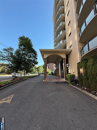 125 Prospect Ave Unit 5F, Hackensack, NJ 07601