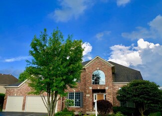 711 Cole Dr, South Elgin, IL 60177
