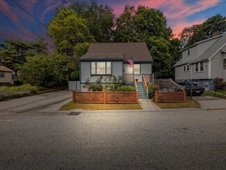 70 Trefton Dr, Braintree, MA 02184