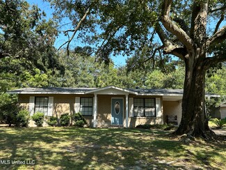 4106 Emerson St, Pascagoula, MS 39581