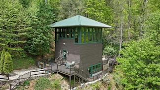 685 Gold Mine Rd, Highlands, NC 28741