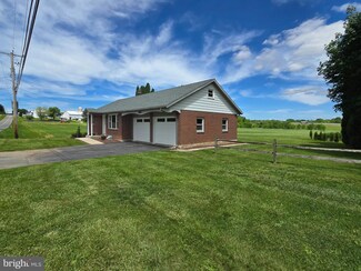 27 Kempsville Rd, Kutztown, PA 19530