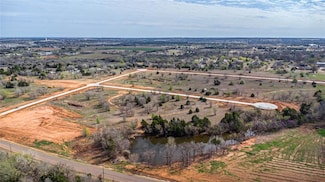 2001 Cattle Creek Dr, Guthrie, OK 73044
