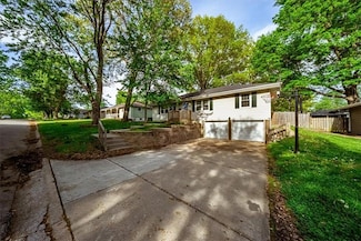 4217 S Spring St, Independence, MO 64055