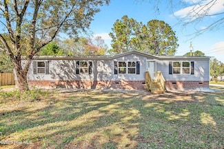 107 Lee's Ln, Jacksonville, NC 28546