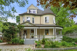 388 Lexington St, Auburndale, MA 02466