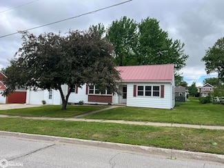 510 W 15th St, Carroll, IA 51401