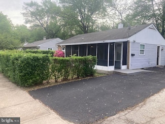 1902 Spencer Dr, Croydon, PA 19021