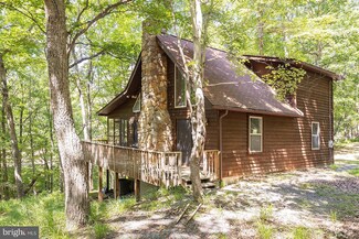 2368 Crossings View Rd, Paw Paw, WV 25434