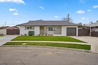1526 W Sussex Way, Fresno, CA 93705