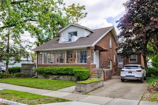 115 S Pleasant St, Royal Oak, MI 48067