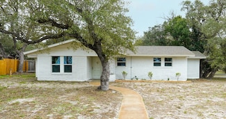 2746 Big Oak Ln, Ingleside, TX 78362
