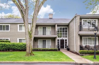 1115 N Old Woodward Ave, Birmingham, MI 48009