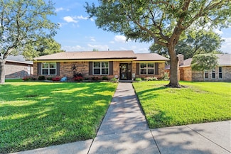 1301 River Oaks Dr, Flower Mound, TX 75028