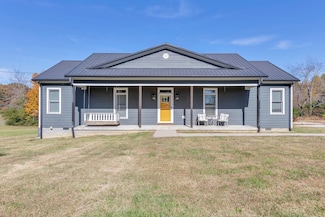 229 Pleasant View Rd, White Bluff, TN 37187