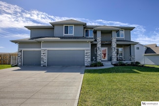 7711 S 195th St, Gretna, NE 68028