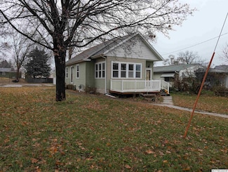 690 16th St SE, Mason City, IA 50401