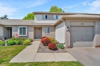 6921 Deerhurst Dr Unit 98, Westland, MI 48185