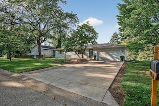 10010 36th Place N, Plymouth, MN 55441