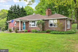 1504 New Hope St, Norristown, PA 19401