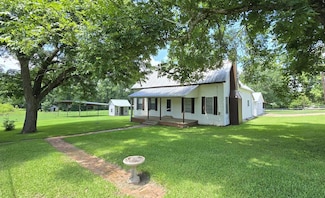 903 Maple Ave, Cushing, TX 75760