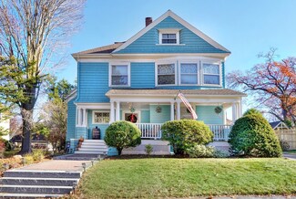12 Willard St, Newton, MA 02458