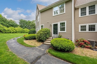 7 Hovey Pond Dr Unit 7, North Grafton, MA 01536