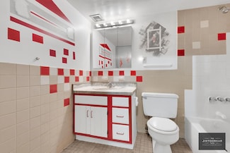 529 W 42nd St Unit 5M, New York, NY 10036