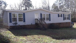 123 Cedarwood Ln, Troy, NC 27371