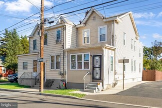 25 E Maple Ave, Morrisville, PA 19067