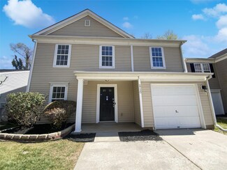 2730 Meadow Knoll Dr, Charlotte, NC 28269