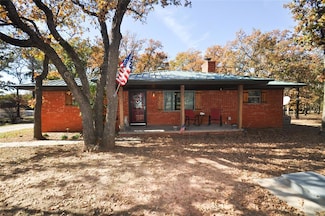 16 Post Office Ln, Shawnee, OK 74801