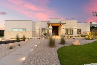 24108 Tres Arroyos, San Antonio, TX 78255