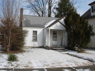 425 Beaver St, Wampum, PA 16157