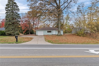 3790 S Arlington Rd, Uniontown, OH 44685