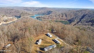 2315 Shady Cove Rd, Caryville, TN 37714