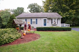 24 Susanne Dr, Whitinsville, MA 01588