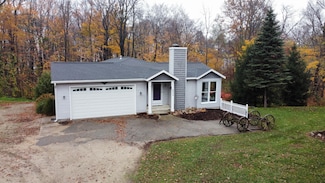 624 S 160th Ave, Holland, MI 49423