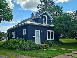 616 Ahola Ave, Wakefield, MI 49968