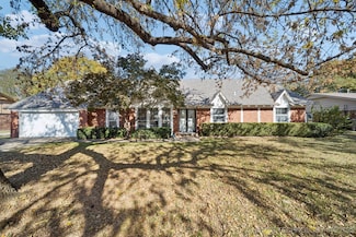 1114 Oakwood Dr, Broken Arrow, OK 74011