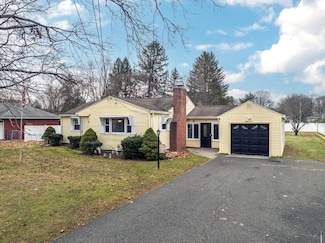 31 Stone Path Ln, West Springfield, MA 01089