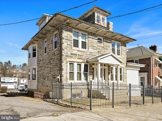1730 W Market St, Pottsville, PA 17901