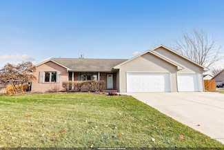 479 Earnhardt Ct, Green Bay, WI 54311