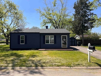 2211 E 19th St, Muncie, IN 47302